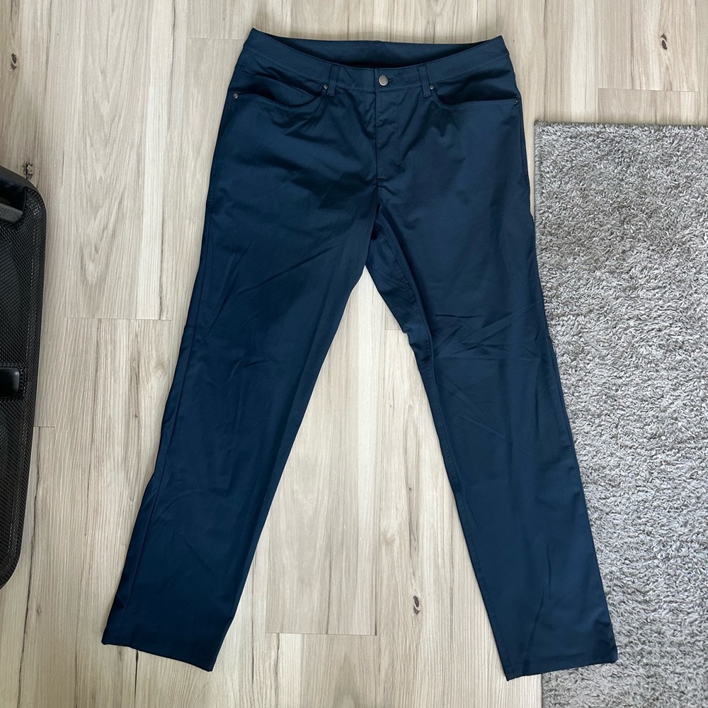 Lululemon Men’s ABC Pant classic-Fit 5 Pocket